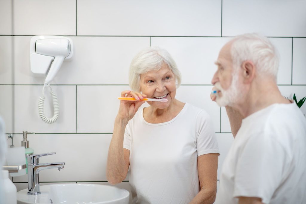 Is there a connection between Alzheimer’s and poor dental health? 